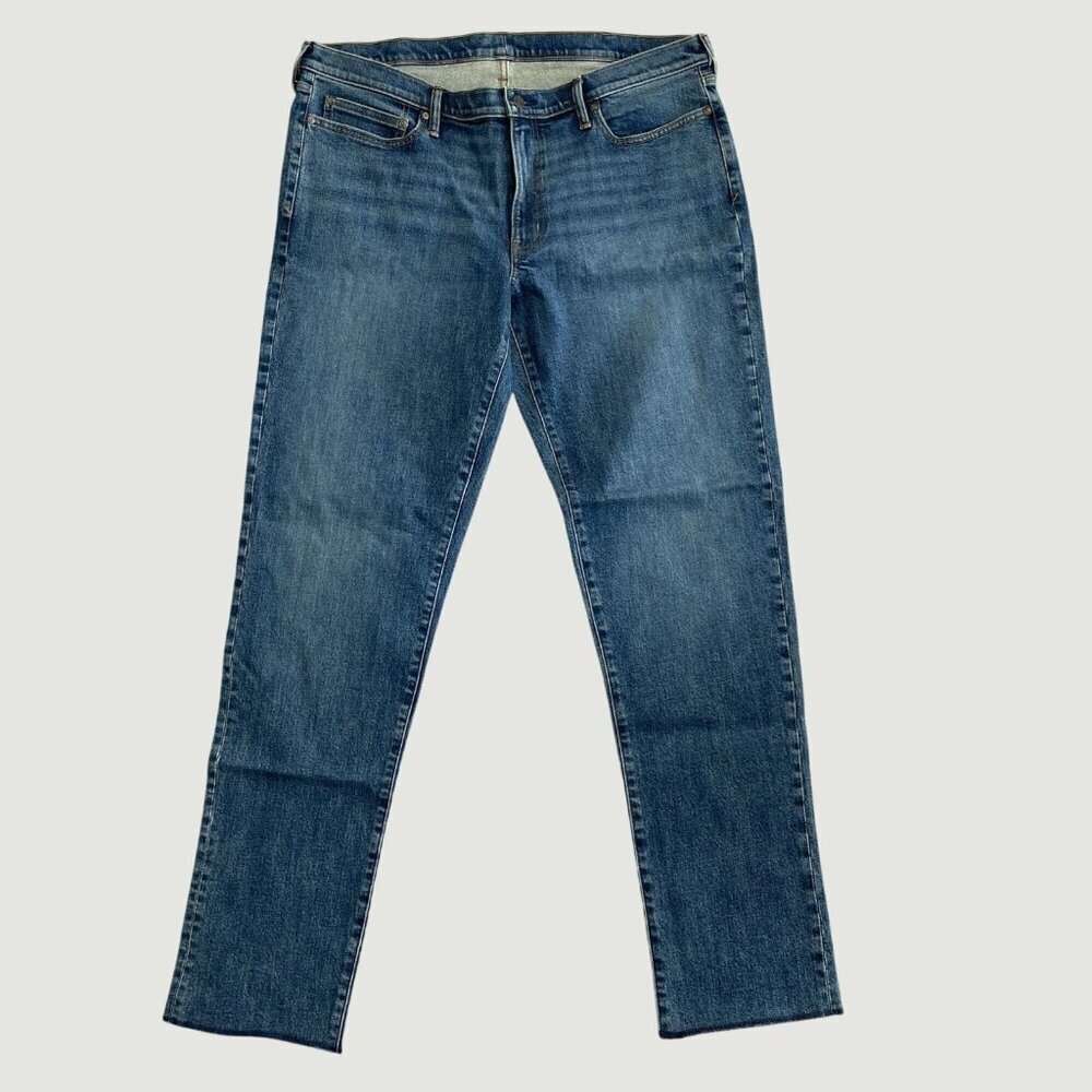 NEW MBT Men's Size 40x35  5-Pocket Straight Fit Denim Jeans Raw Hem Stretched